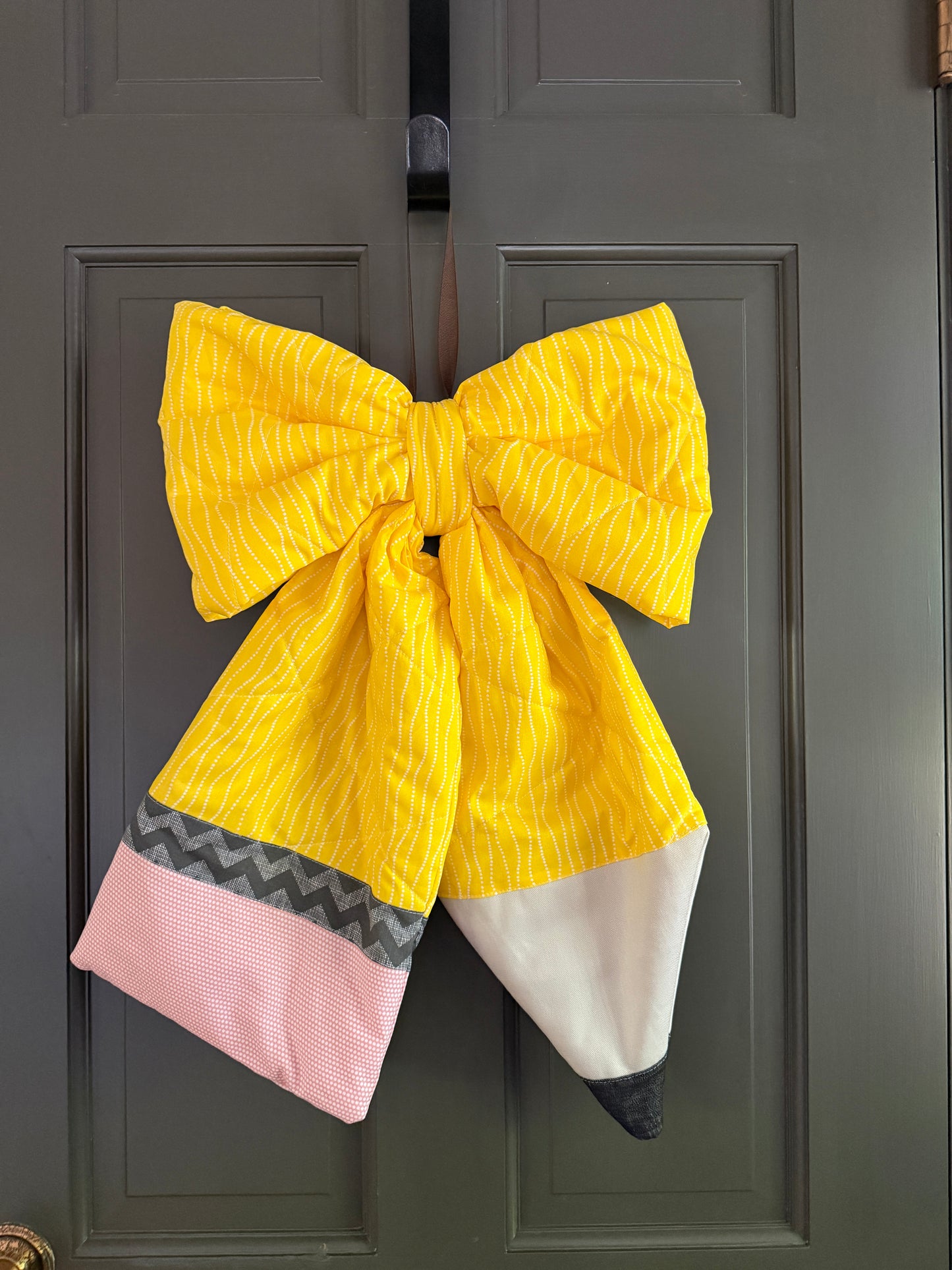 ~Made to Order~Colors Vary~Puffy Quilted Pencil Door Bow